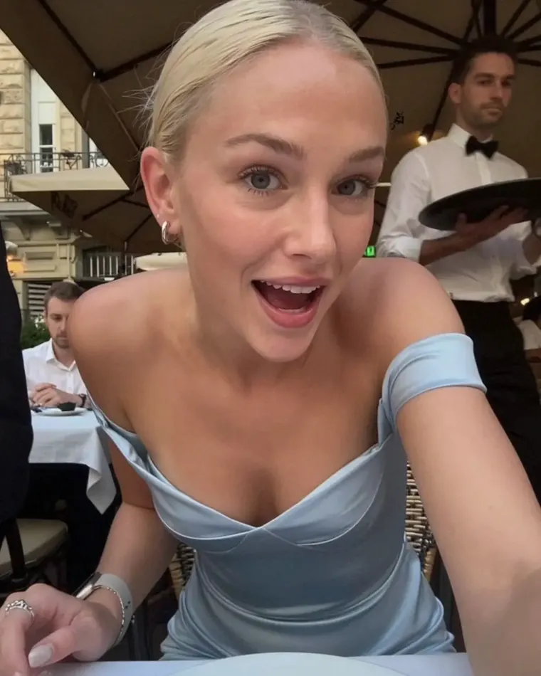 Amber (25) - Exeter