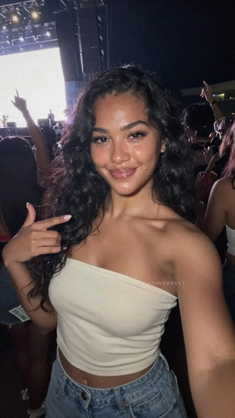 Bonnie530 (22) - Young