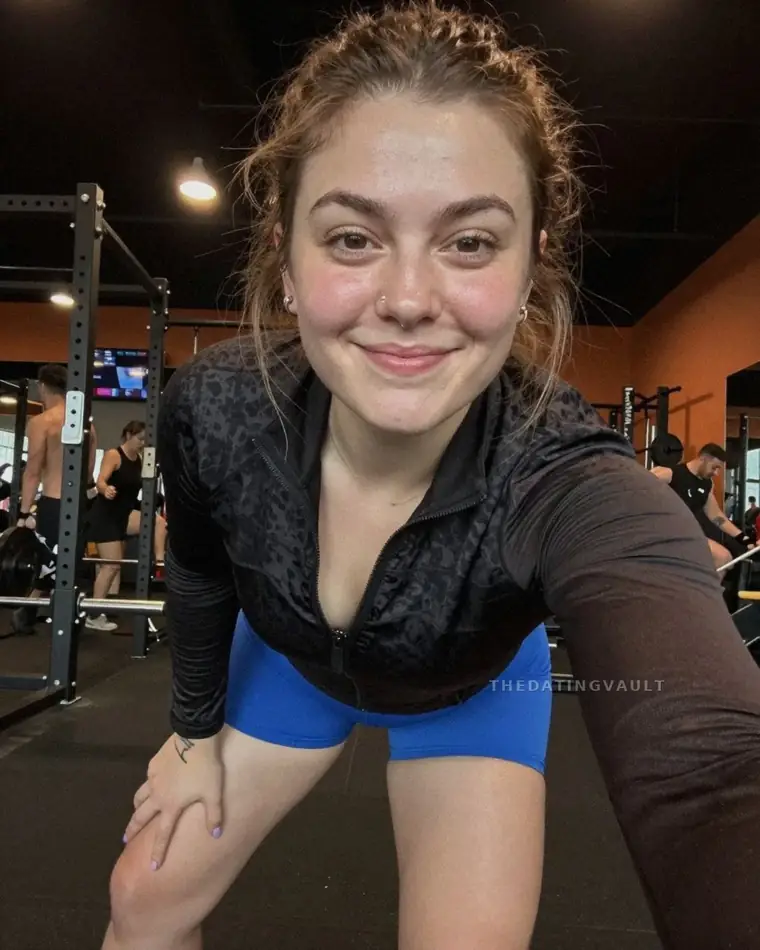 Carly741 (25) - Edgewater