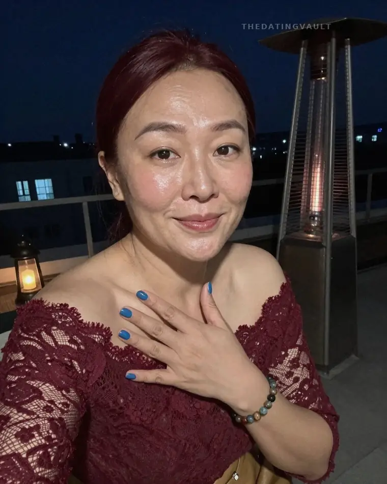 CourtneyClementine (40) - Adelaide