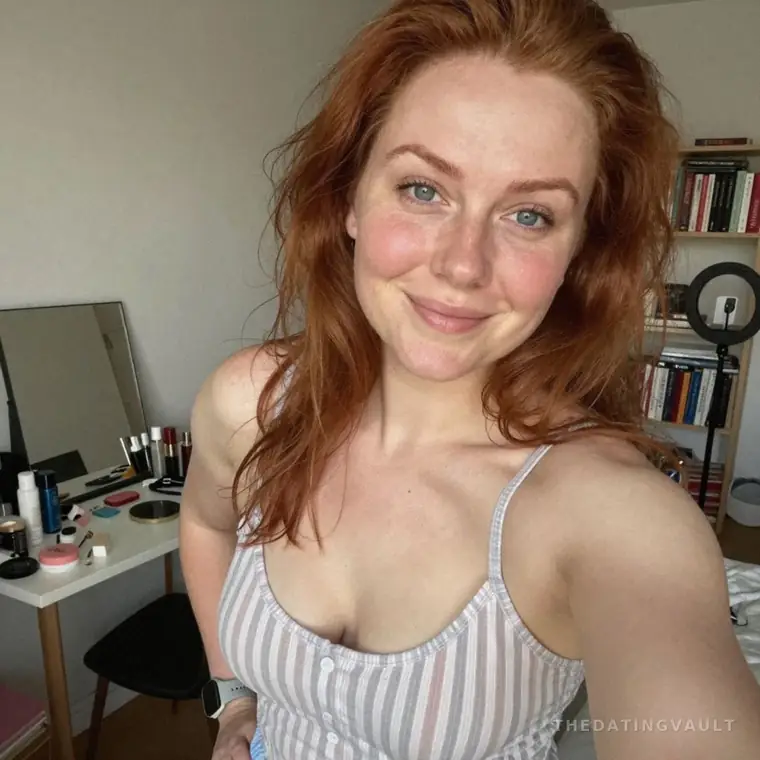 CozySarah (25) - Russell Island