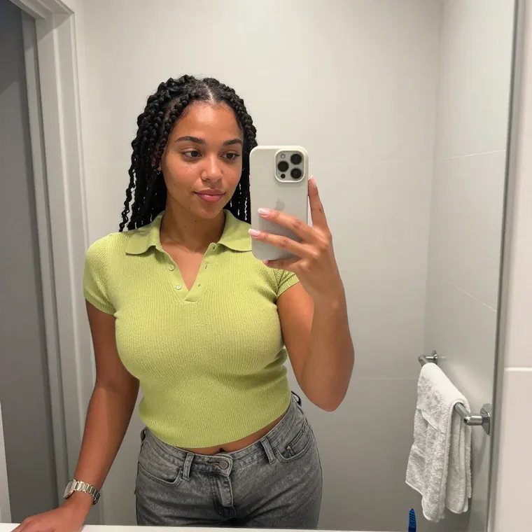 DarcyRae (22) - Winmalee