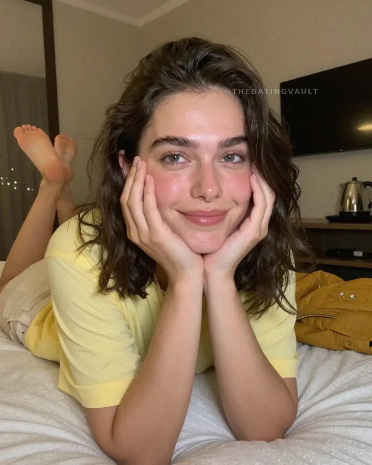 Fiona893 (22) - Traralgon
