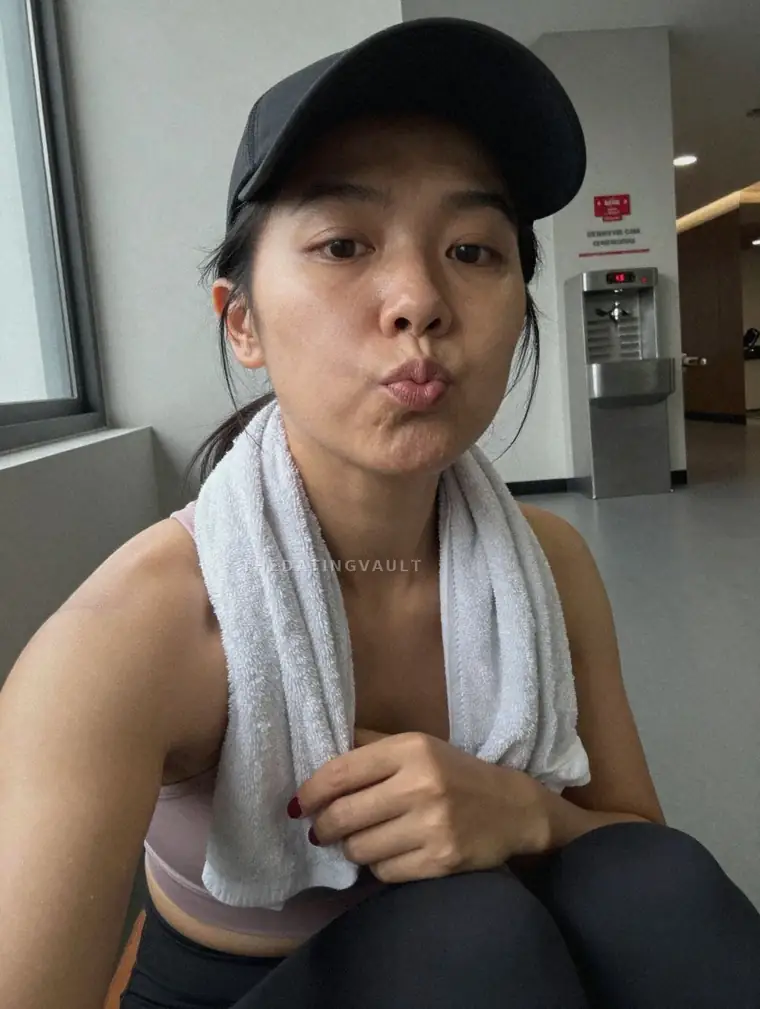 Kayla42 (25) - Richmond