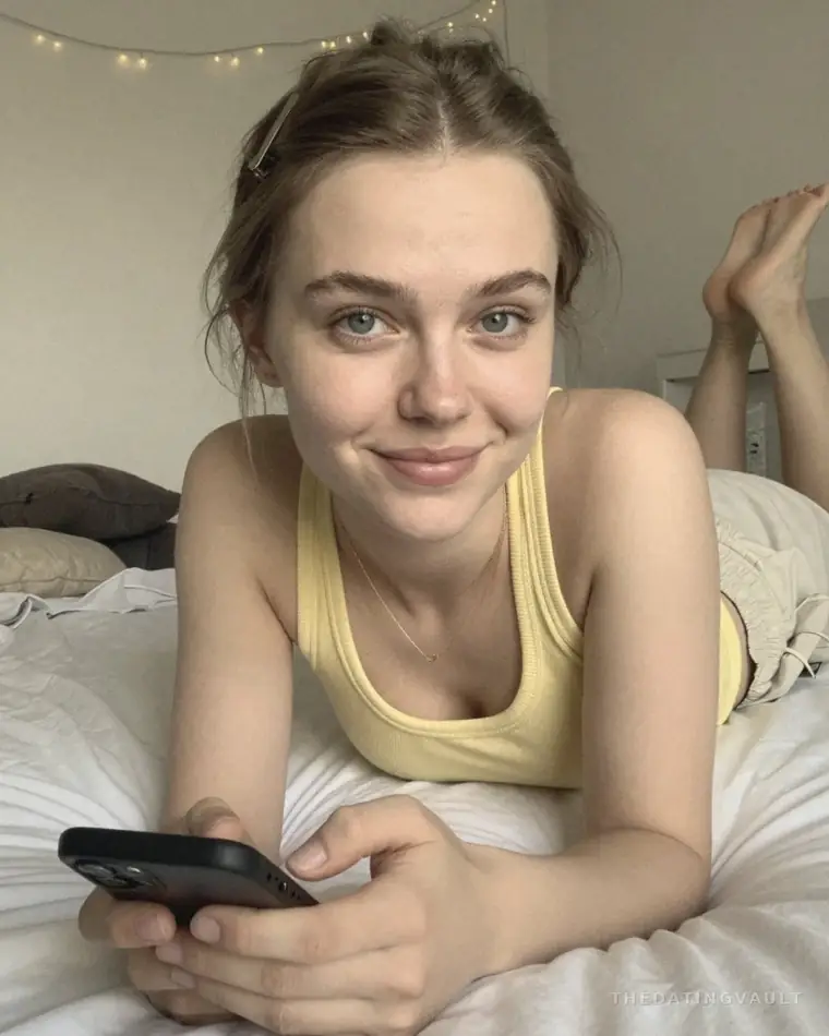 KeiraScarlett (21) - Surf Beach