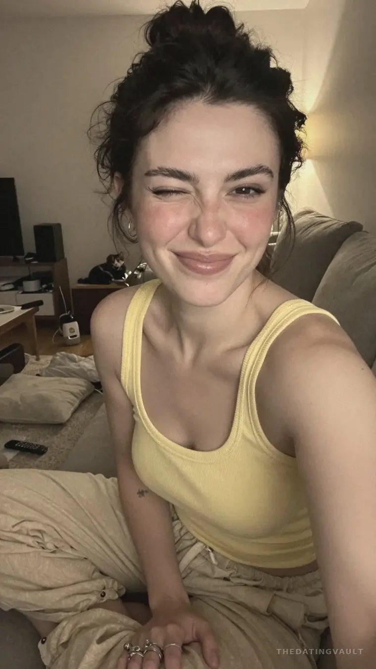 MistyParis (22) - Charters Towers City