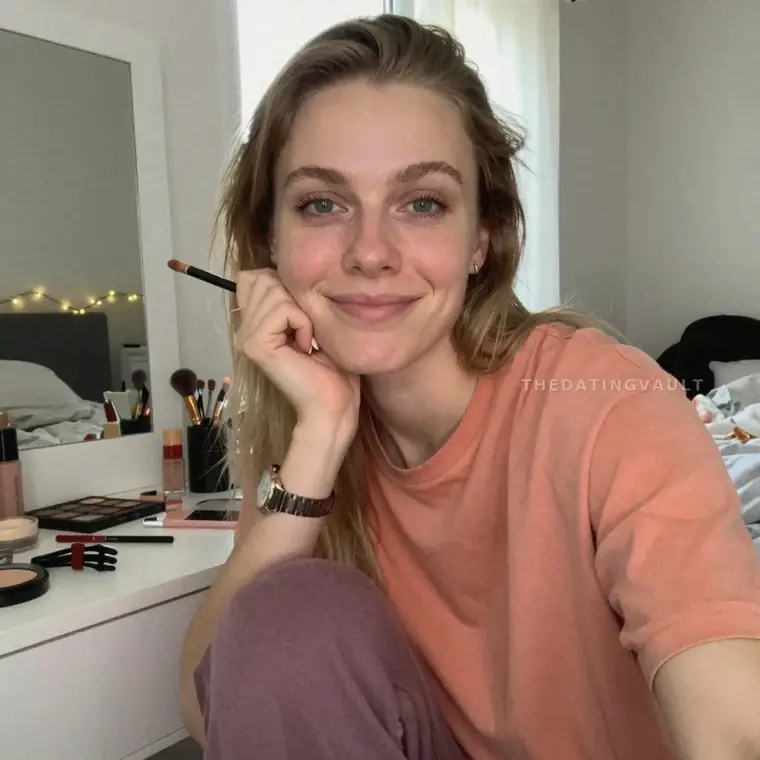 SassyRosie (25) - Alice River