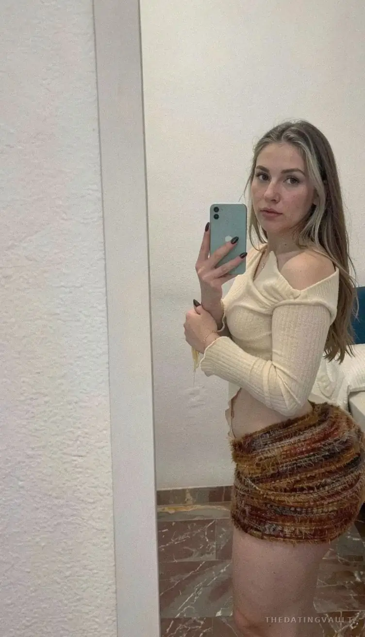 TaylahGeorgia (22) - Rosemeadow