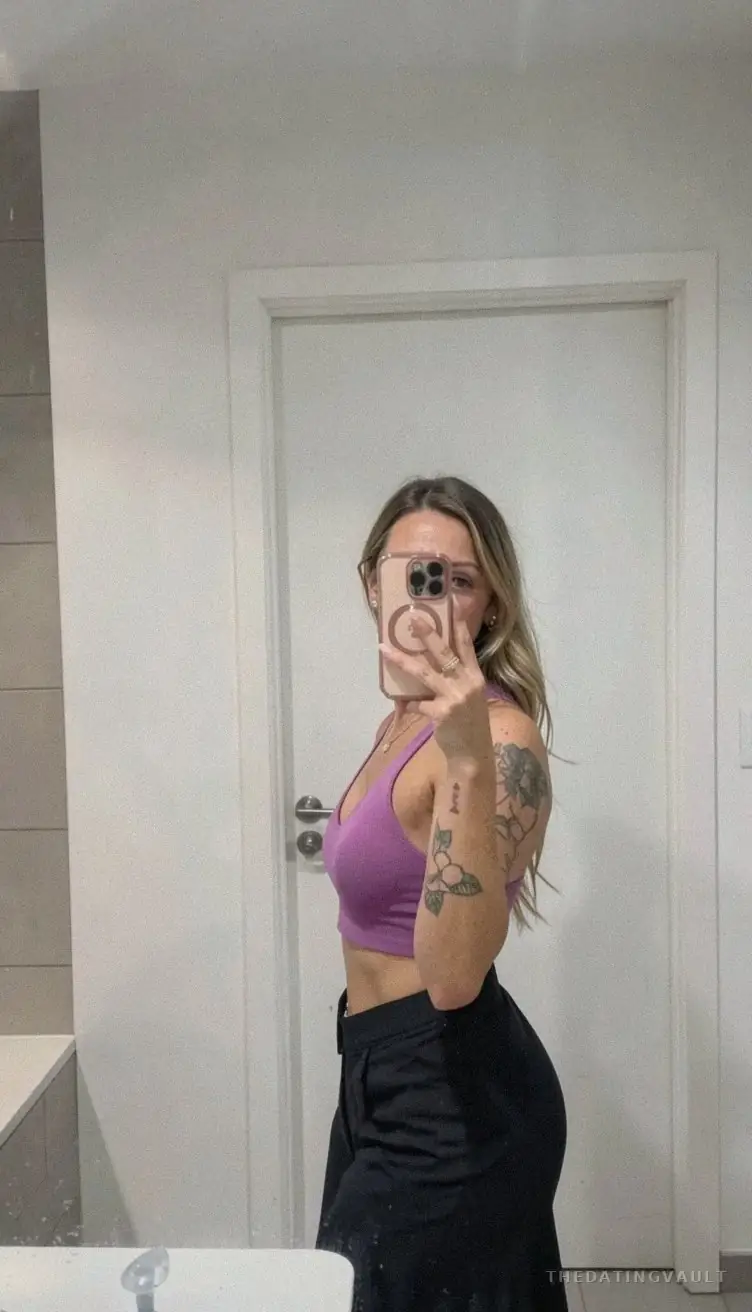 Taylah (25) - Bellamack