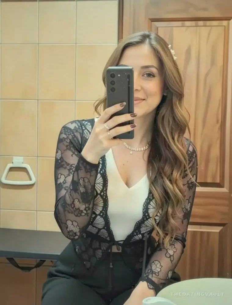 Tia (25) - Kalgoorlie