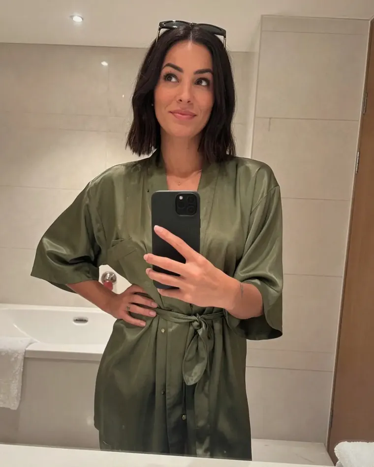 TraceyLee (30) - Elanora